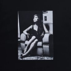 画像10: MINEDENIM  Amy Winehouse "Sitting On A Chair" Photo S/S Tee (10)