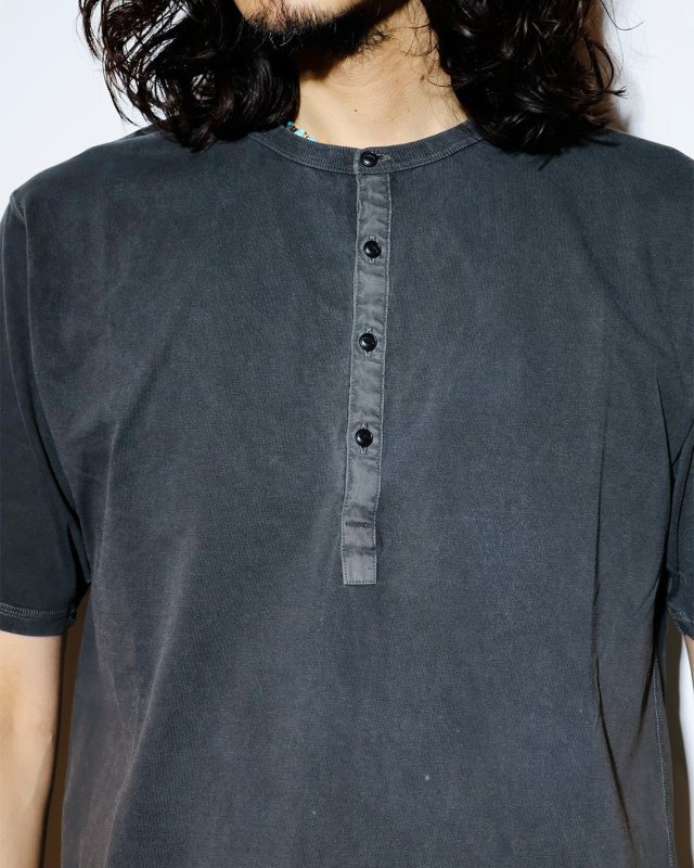 nonnative DWELLER S/S HENRY NECK TEE COTTON JERSEY PIGMENT DYE NN