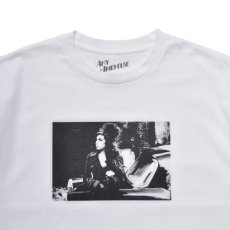 画像14: MINEDENIM  Amy Winehouse "Lean On A Car" Photo S/S Tee (14)