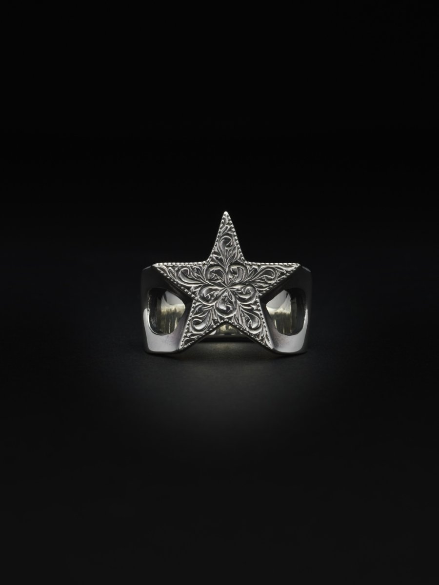 画像1: ANTIDOTE BUYERS CLUB   Engraved Star Ring (1)
