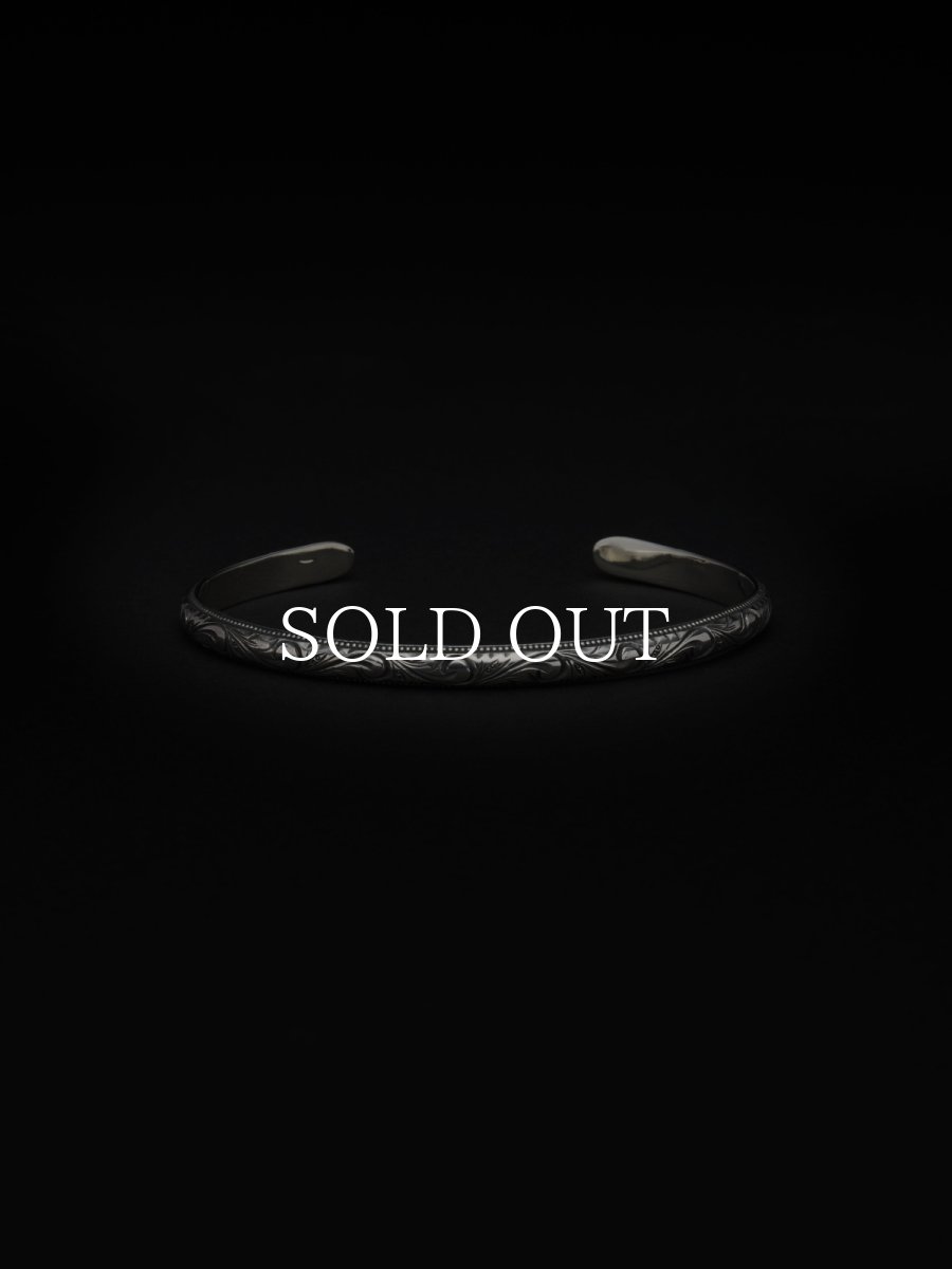 画像1: ANTIDOTE BUYERS CLUB   Engraved Narrow Bangle (1)