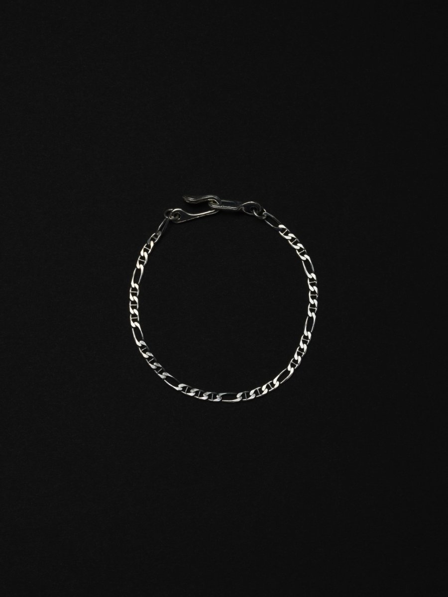 画像1: ANTIDOTE BUYERS CLUB   Stud Link Figaro Narrow Chain Bracelet (1)
