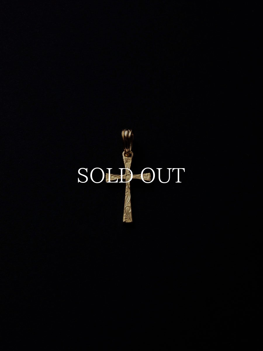 画像1: ANTIDOTE BUYERS CLUB   Engraved Tiny Cross Pendant (1)