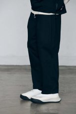 画像4: CMF OUTDOOR GARMENT  W TUCK PANTS (4)
