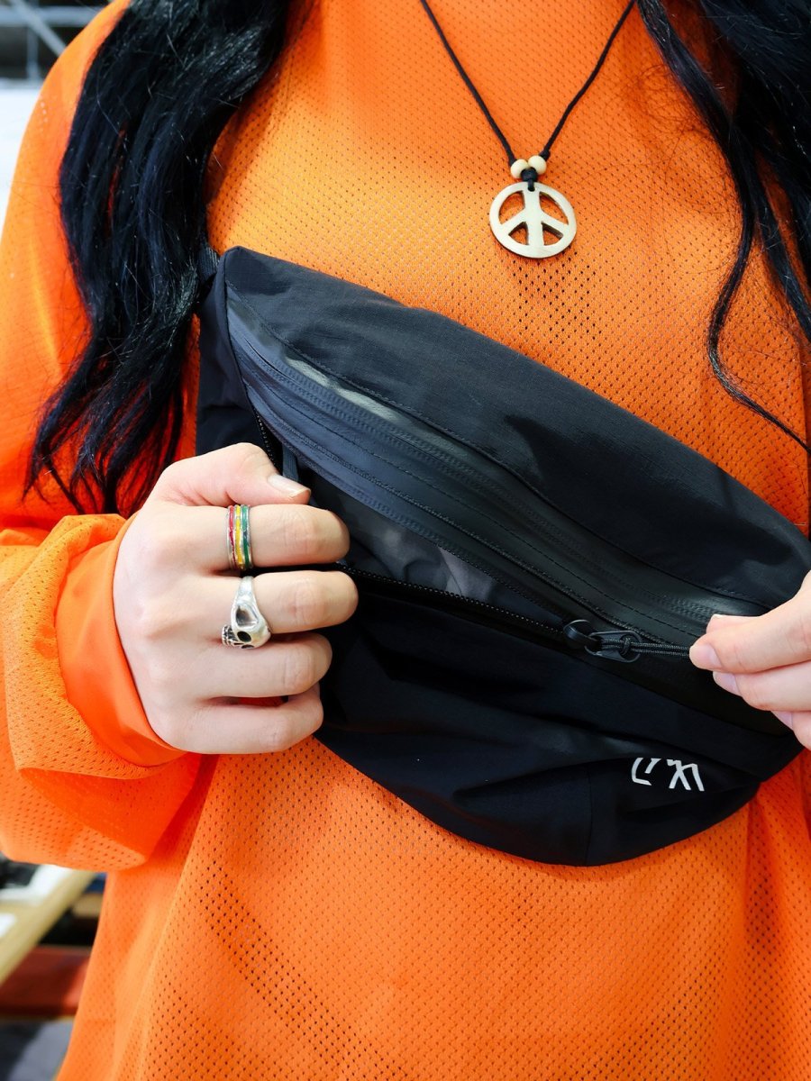 画像4: CMF OUTDOOR GARMENT  FANNY PAC 2 COEXIST (4)
