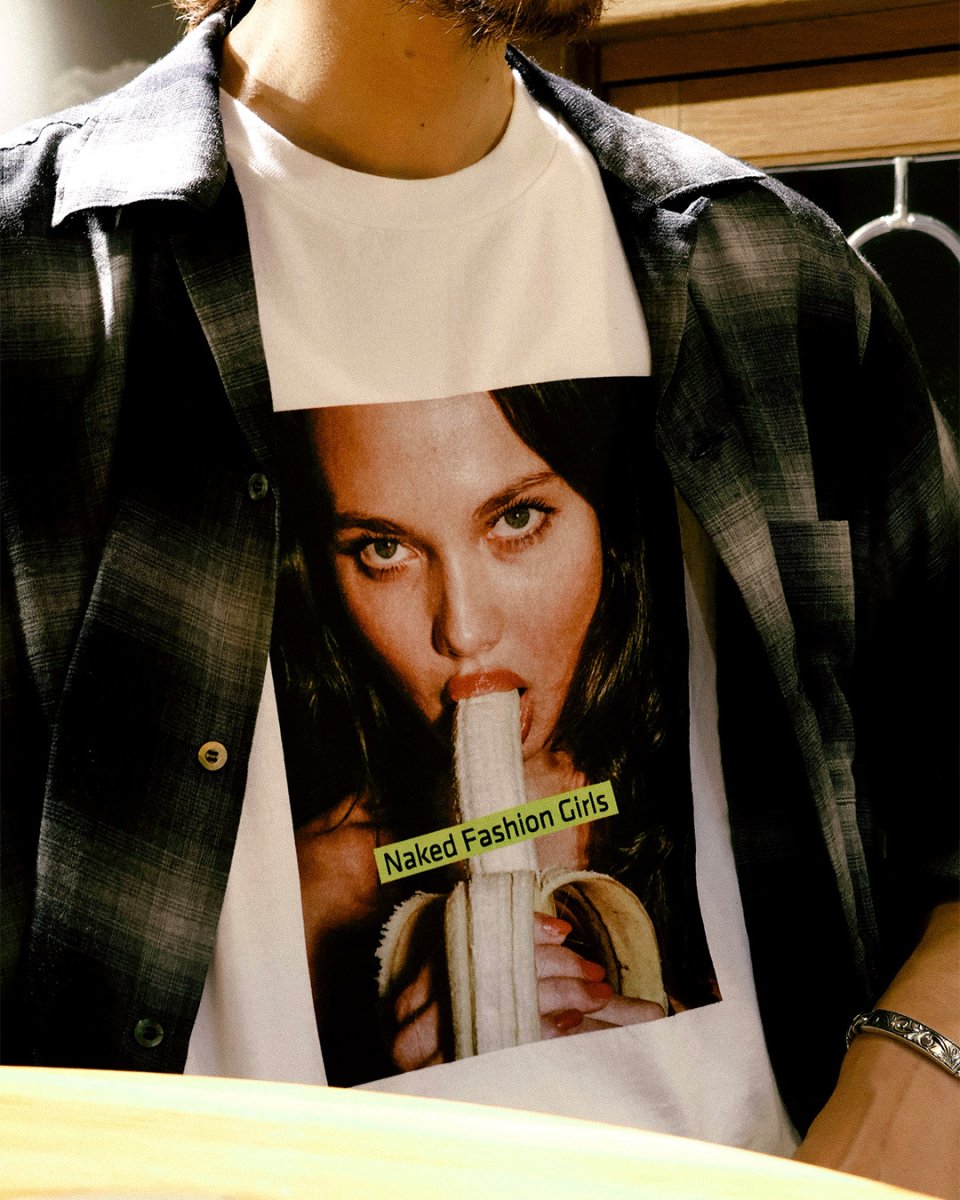 画像8: MINEDENIM  Mike Dowson Holding a Banana Girl Photo Tee by Stie-lo (8)