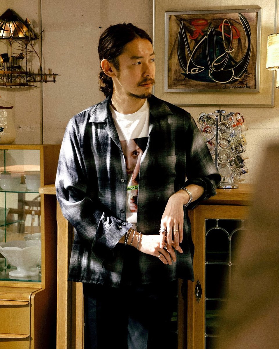 画像7: MINEDENIM  Mike Dowson Holding a Banana Girl Photo Tee by Stie-lo (7)