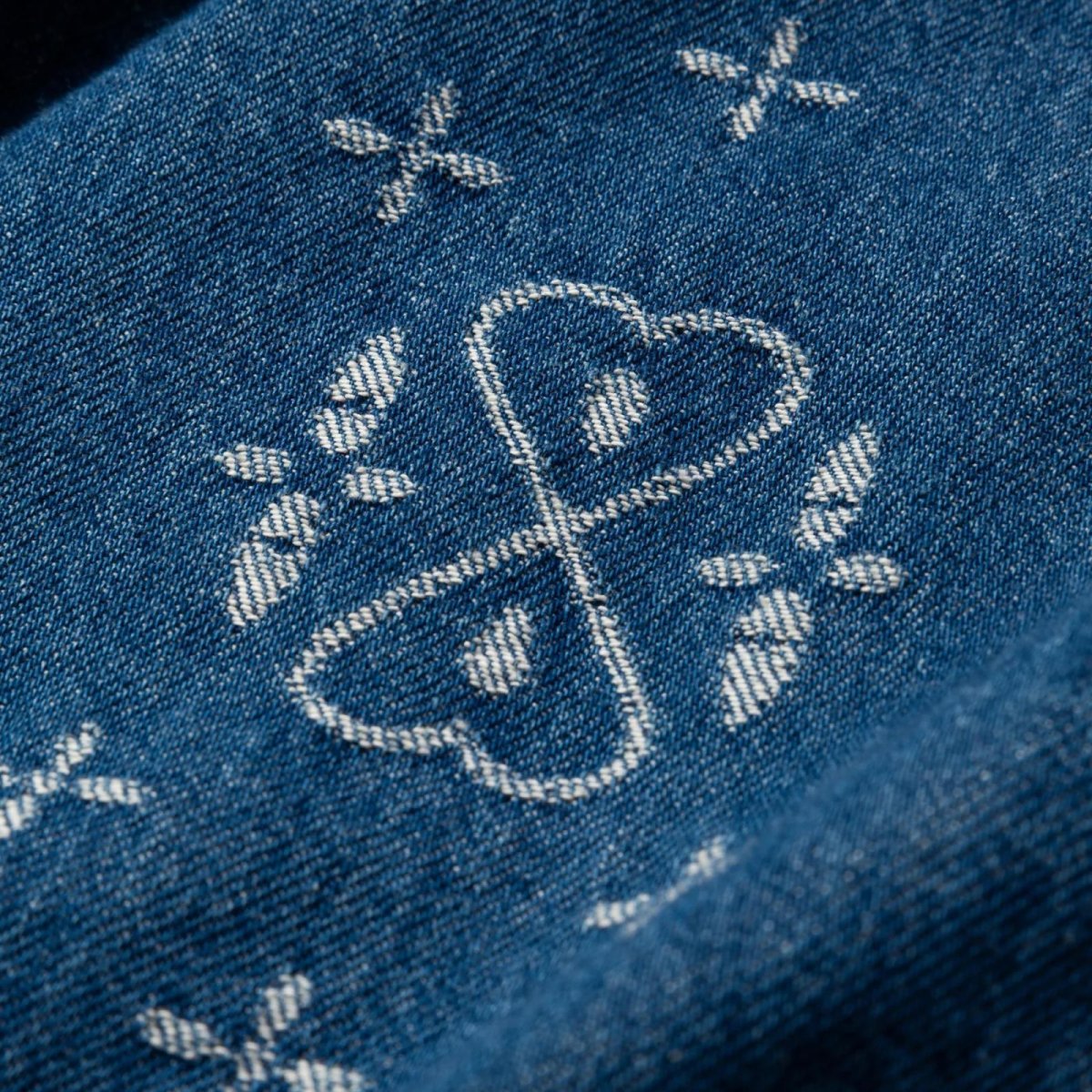 画像9: CALEE  CROSS PATTERN JACQUARD DENIM SWINGTOP (9)