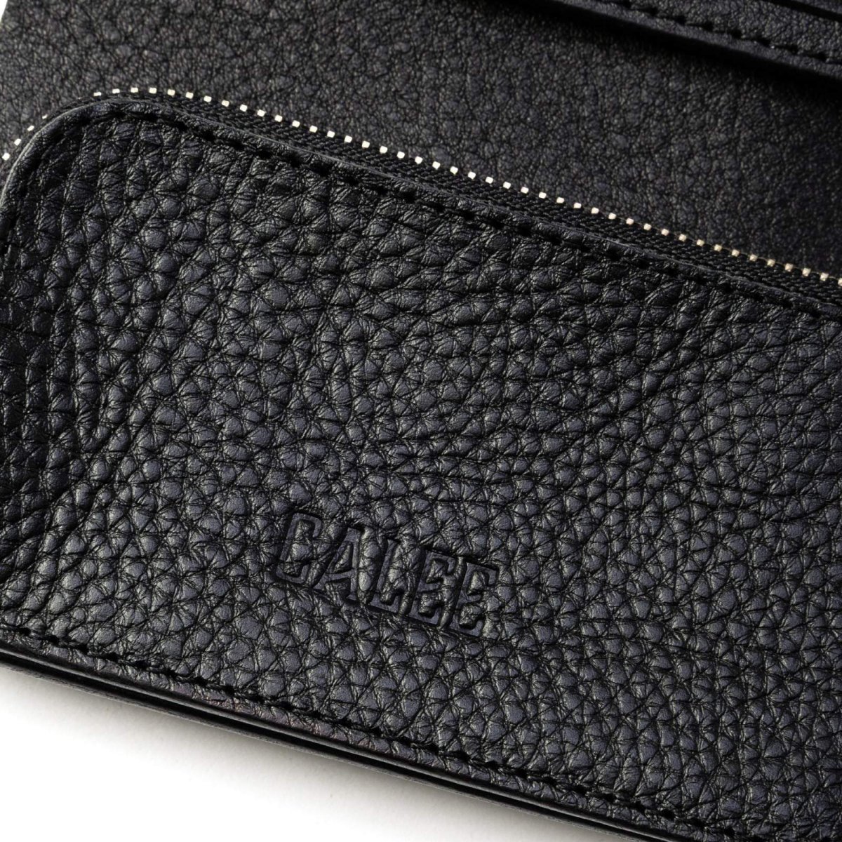 画像4: CALEE  ROUND STUDS LEATHER FLAP HALF WALLET (4)