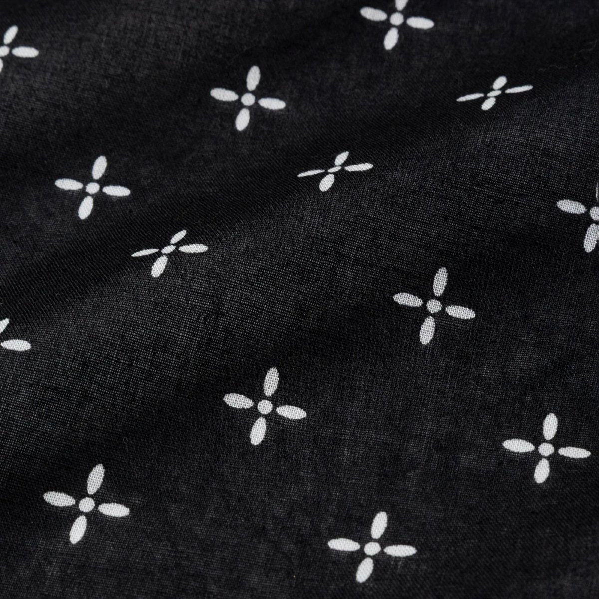 画像2: CALEE  CROSS BANDANA (2)