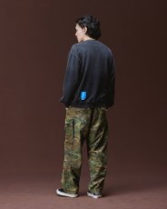 画像9: Liberaiders  GARMENT DYED CREWNECK (9)