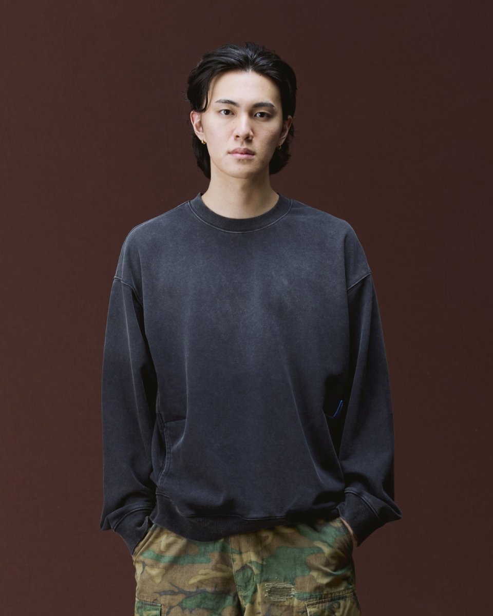画像6: Liberaiders  GARMENT DYED CREWNECK (6)