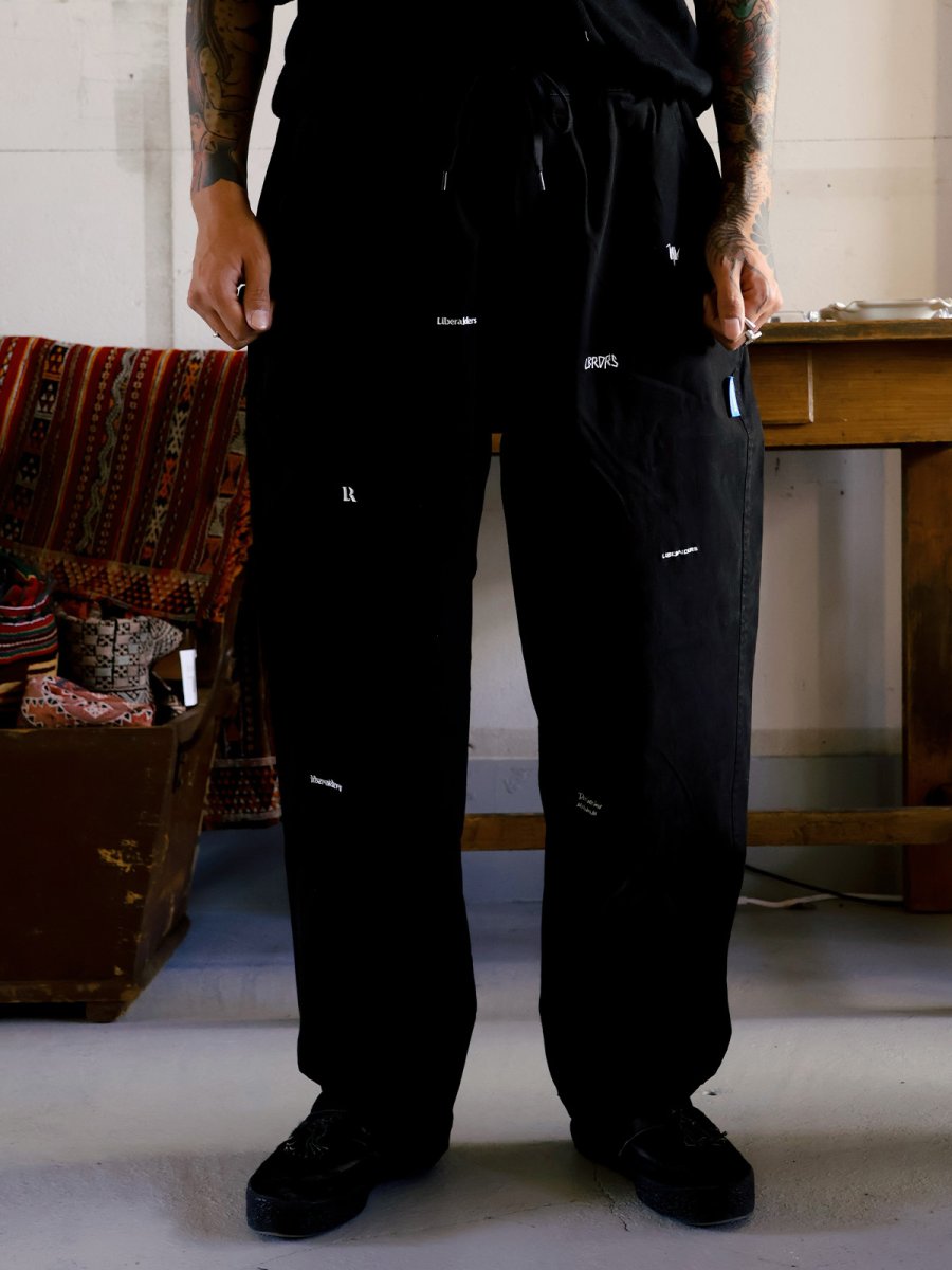 画像3: Liberaiders  MULTI EMBROIDERY CHINO TROUSERS (3)