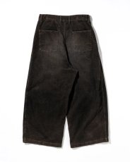 画像2: ANACHRONORM  CORDUROY TUCK WIDE PANTS (2)