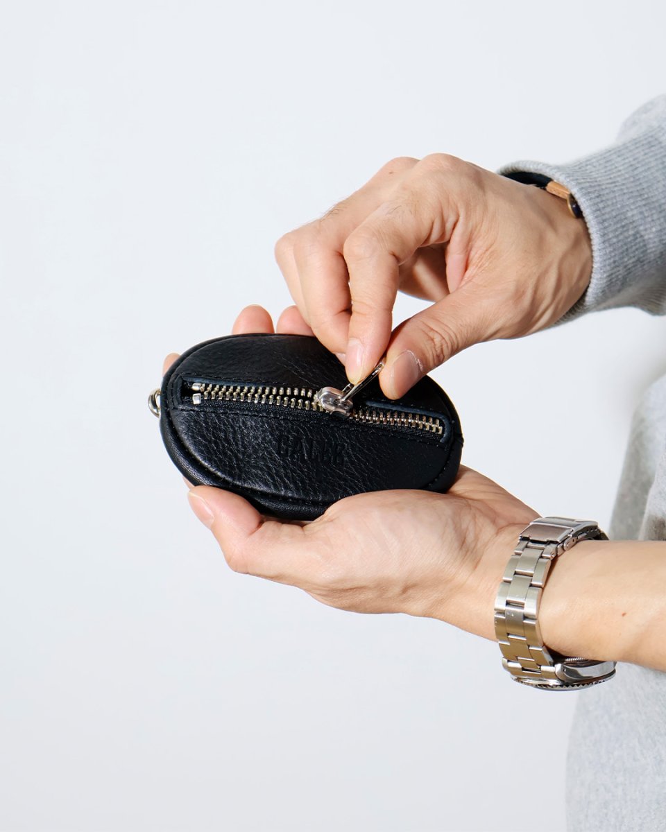 画像4: CALEE  STUDS LEATHER ZIP COIN CASE (4)
