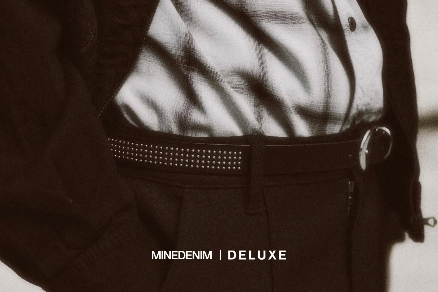 DELUXE(デラックス)