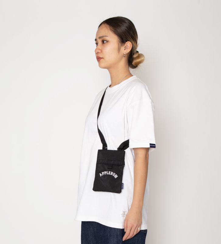 APPLEBUM Arch Logo Neck Pouch (Black) 2121017 公式通販