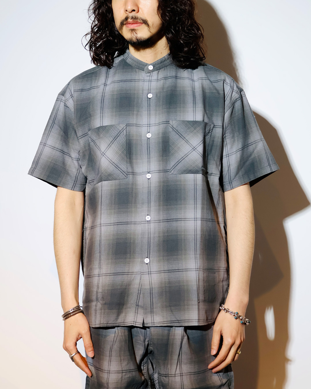 nonnative OFFICER STAND COLLAR S/S SHIRT COTTON TWILL OMBRE CHECK